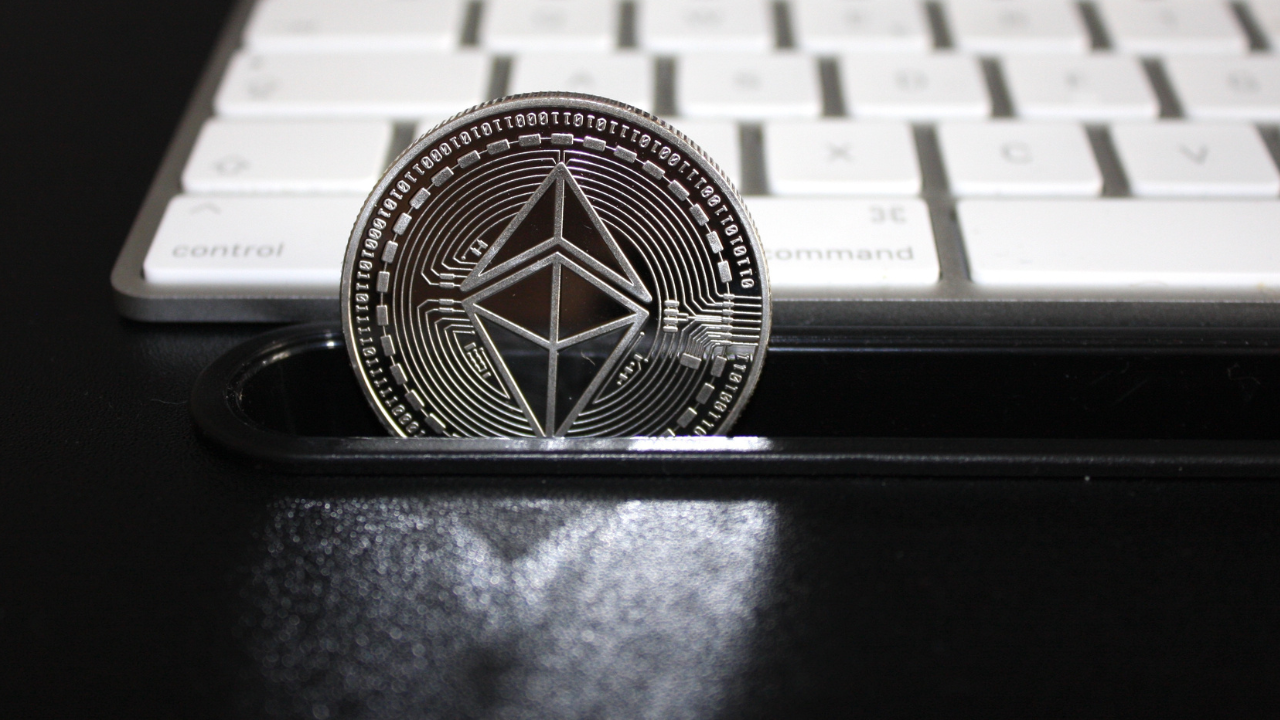 ETF di Grayscale su Ethereum registra un deflusso di quasi 2 miliardi di dollari dal debutto